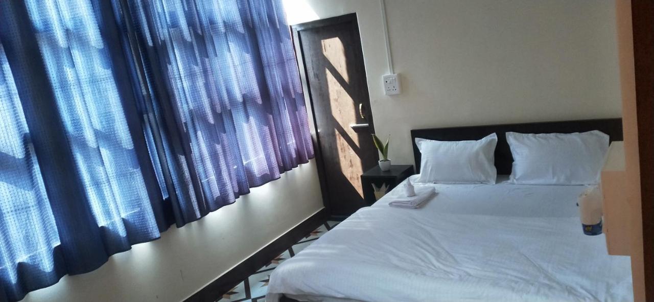 Oyo Thangal Hotel Imphál Exteriér fotografie