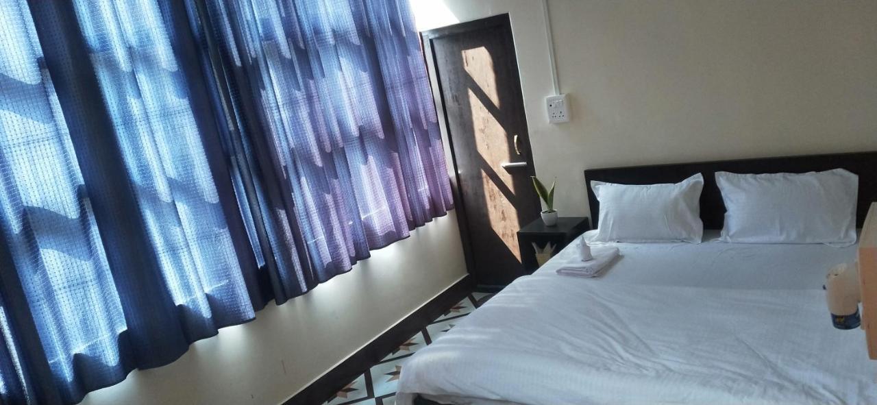 Oyo Thangal Hotel Imphál Exteriér fotografie